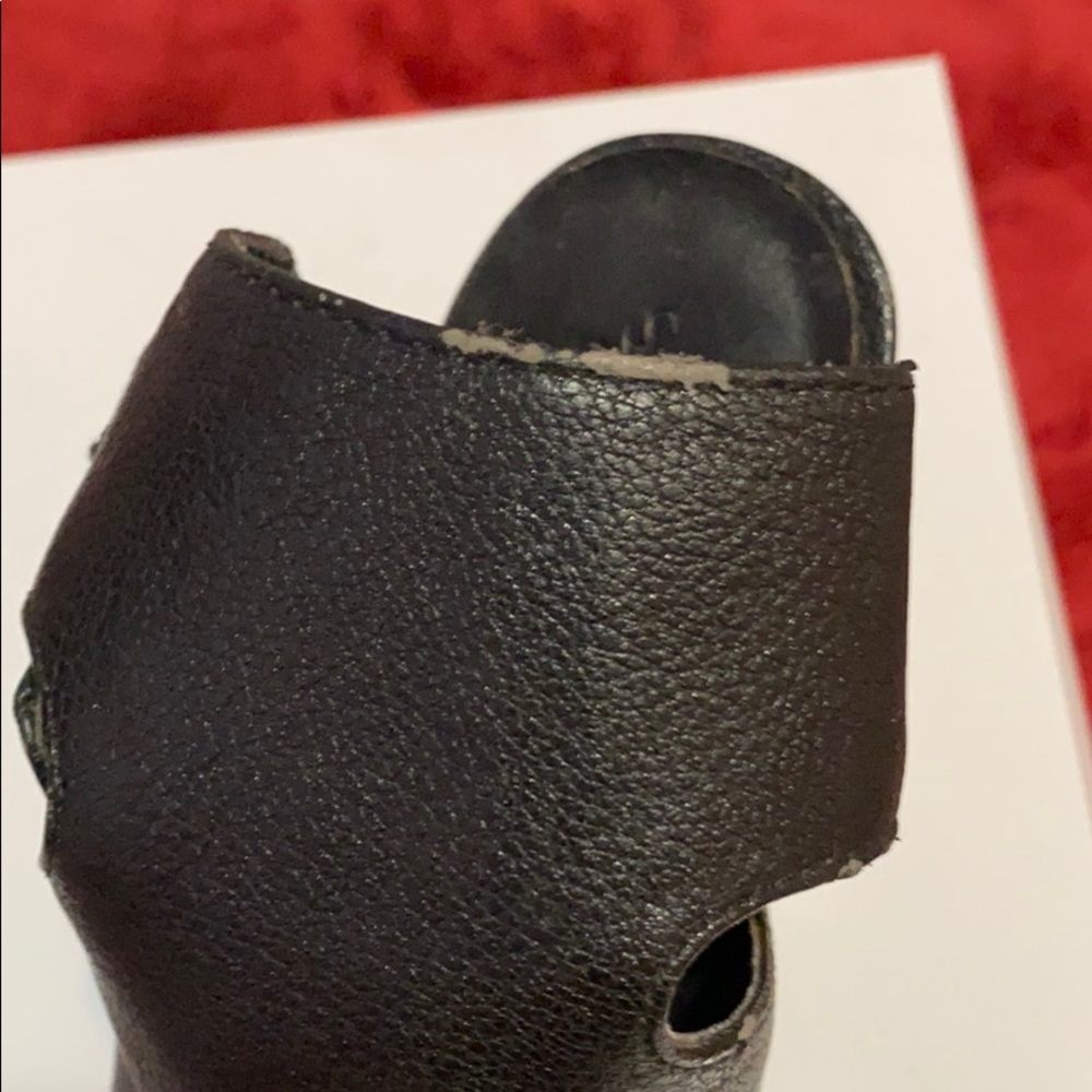 Open toe booties - Picture 4 of 5